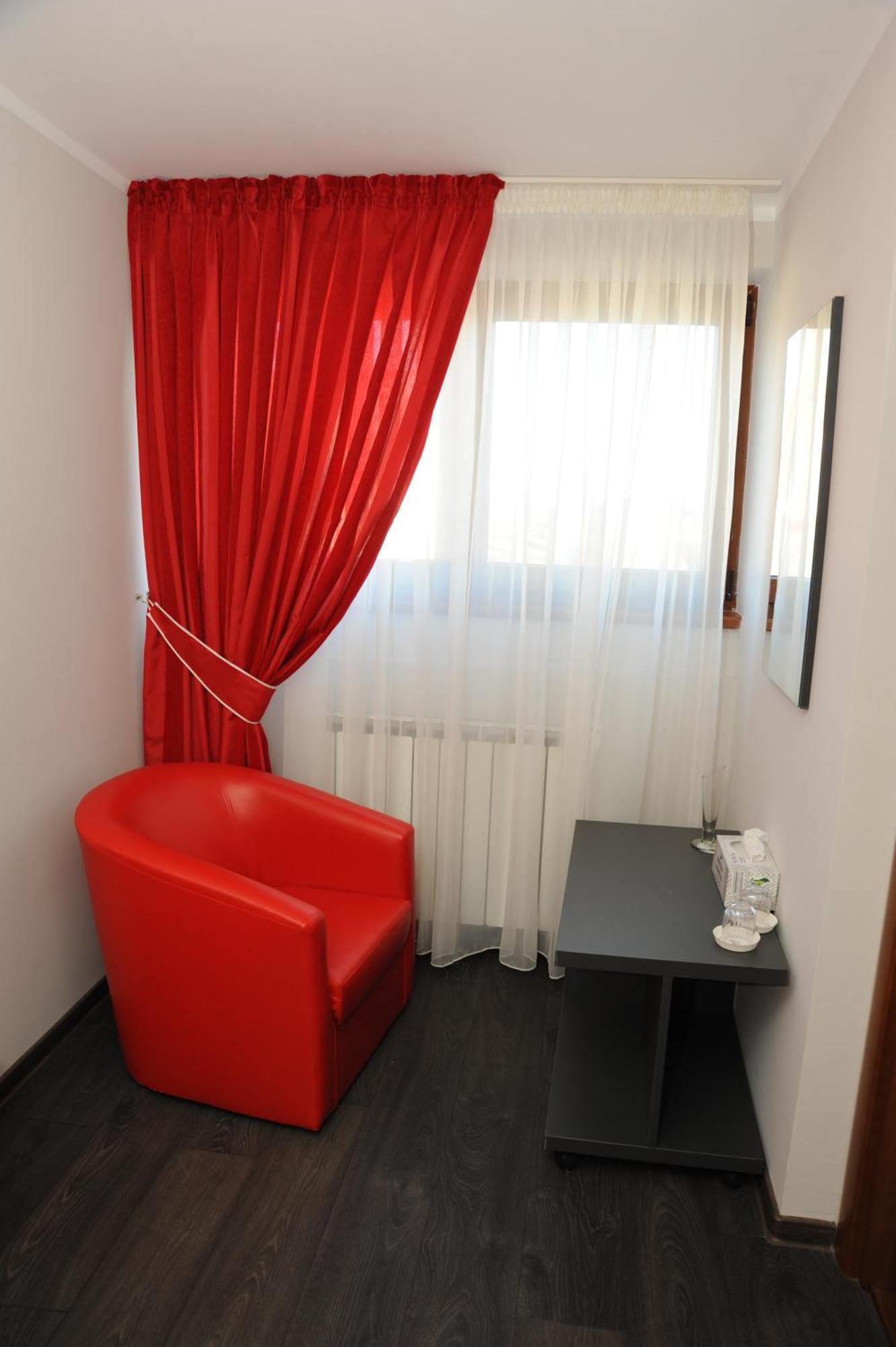 Bed and Breakfast Castelul De Smarald Pangaracior Экстерьер фото